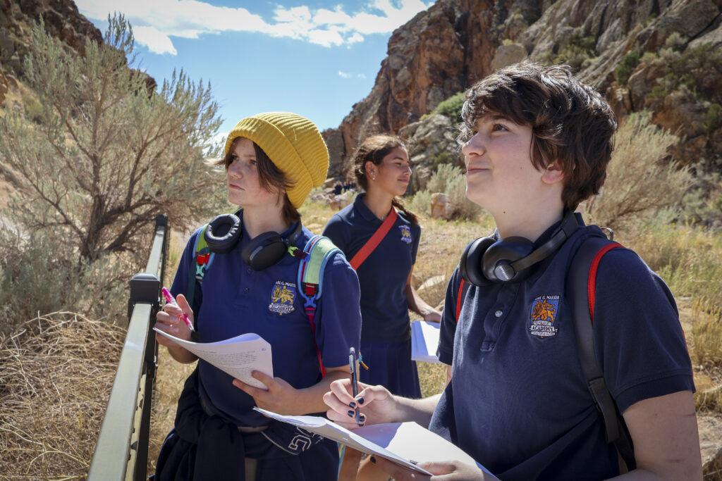 24-08-23Socratic11FieldTrip_Bowler_7